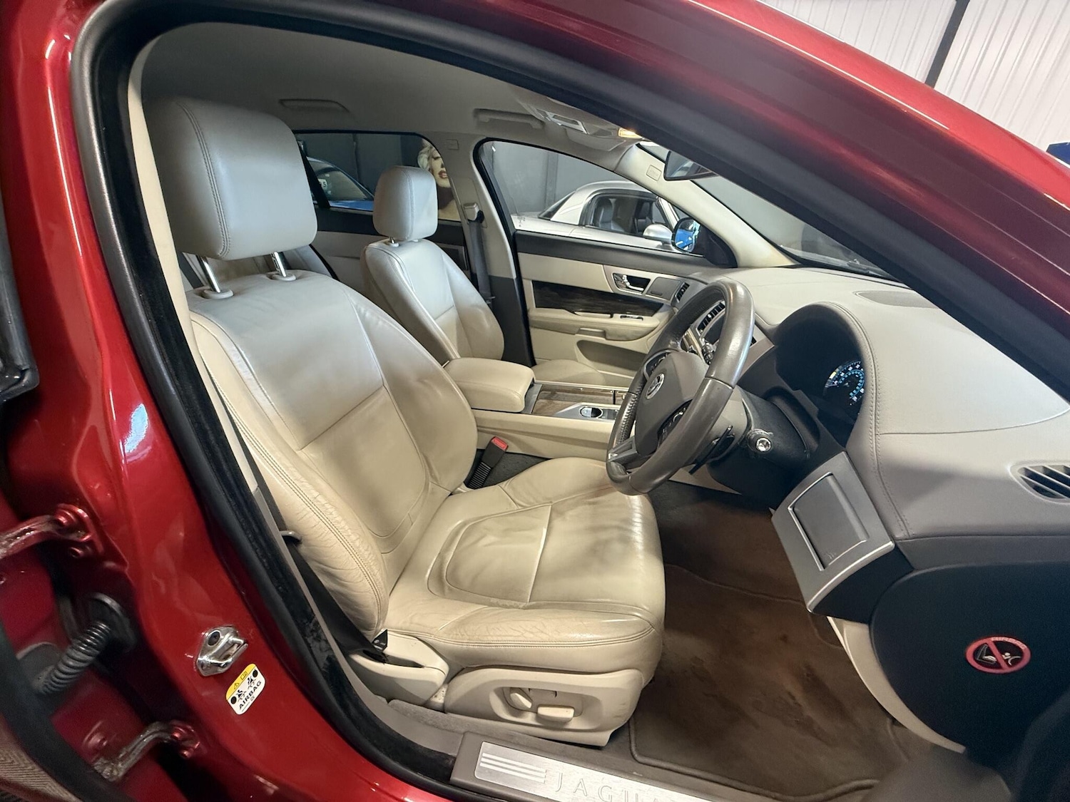 Used Jaguar XF 2013 for sale - 78006890: Photo 12