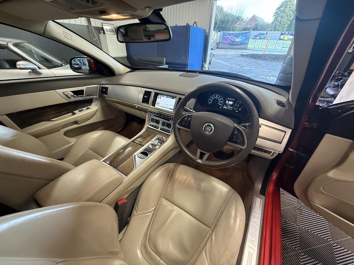 Used Jaguar XF 2013 for sale - 78006890: Photo 5