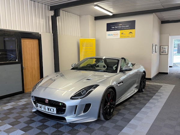 Used Jaguar F-Type 2016 for sale - 75415333: Photo 2