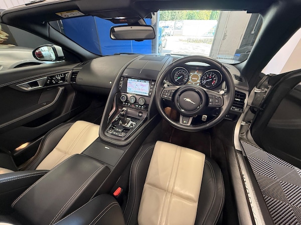 Used Jaguar F-Type 2016 for sale - 75415333: Photo 6