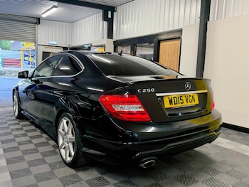 Used Mercedes-Benz C-Class 2015 for sale - 76121971: Photo