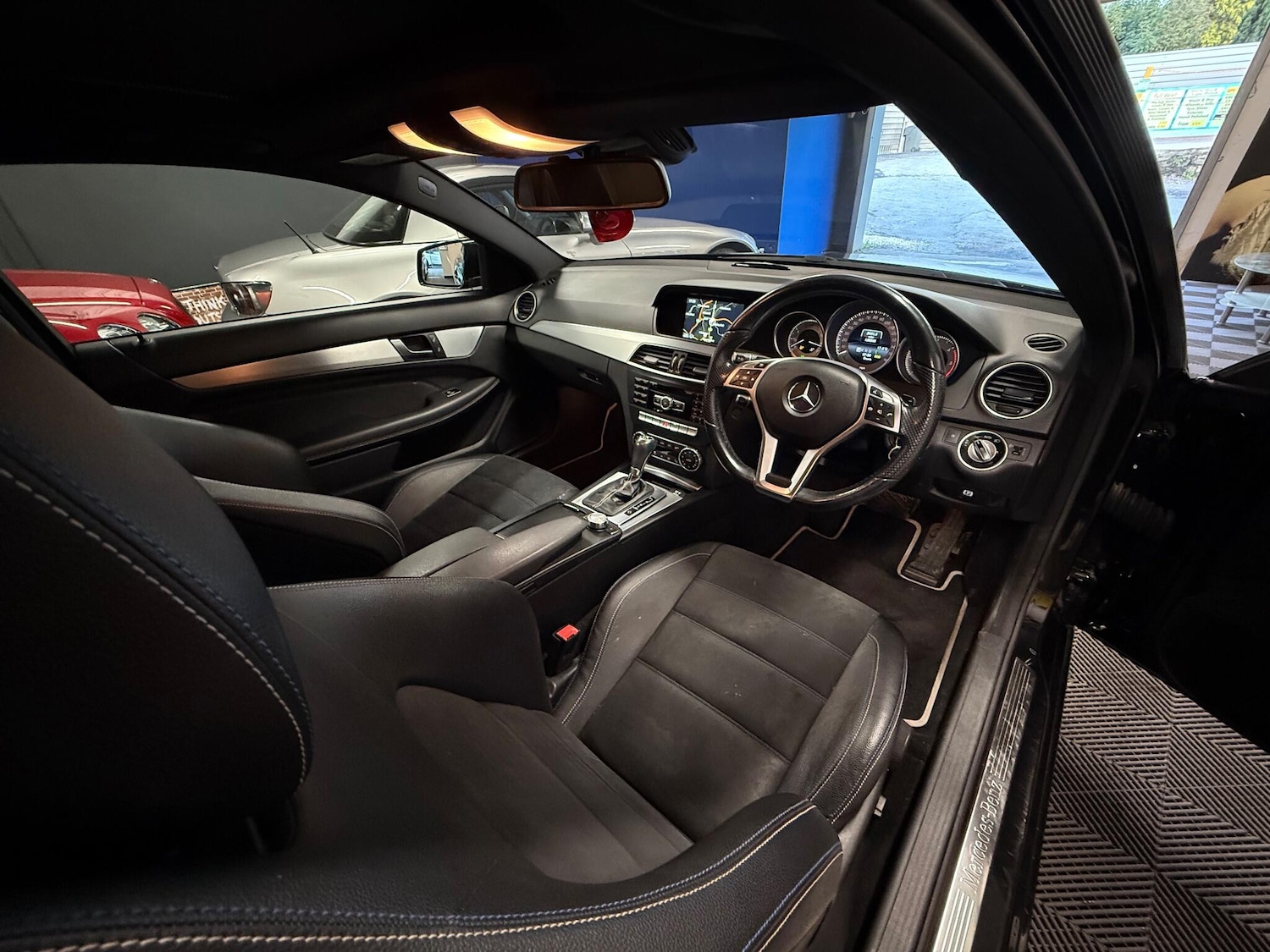 Used Mercedes-Benz C-Class 2015 for sale - 76121971: Photo 4