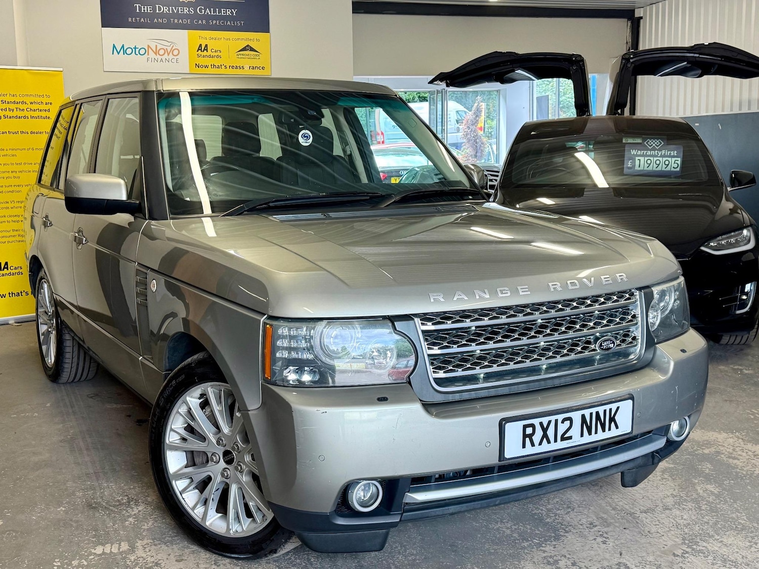 Used Land Rover Range Rover 2012 for sale - 76987960: Photo 2