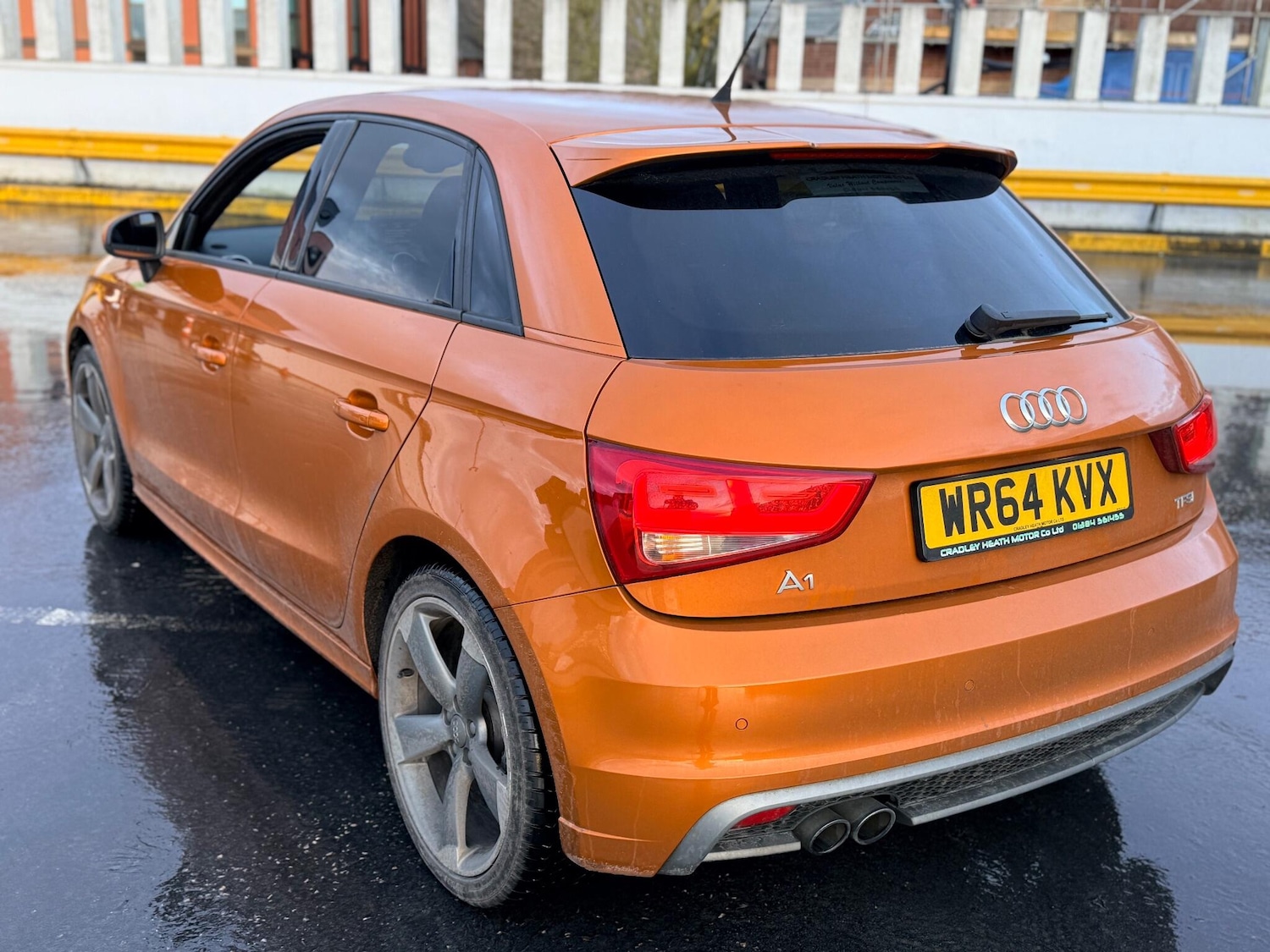 Used Audi A1 2014 for sale - 77633090: Photo 2