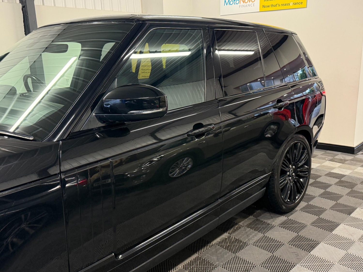 Used Land Rover Range Rover 2018 for sale - 76561919: Photo 12