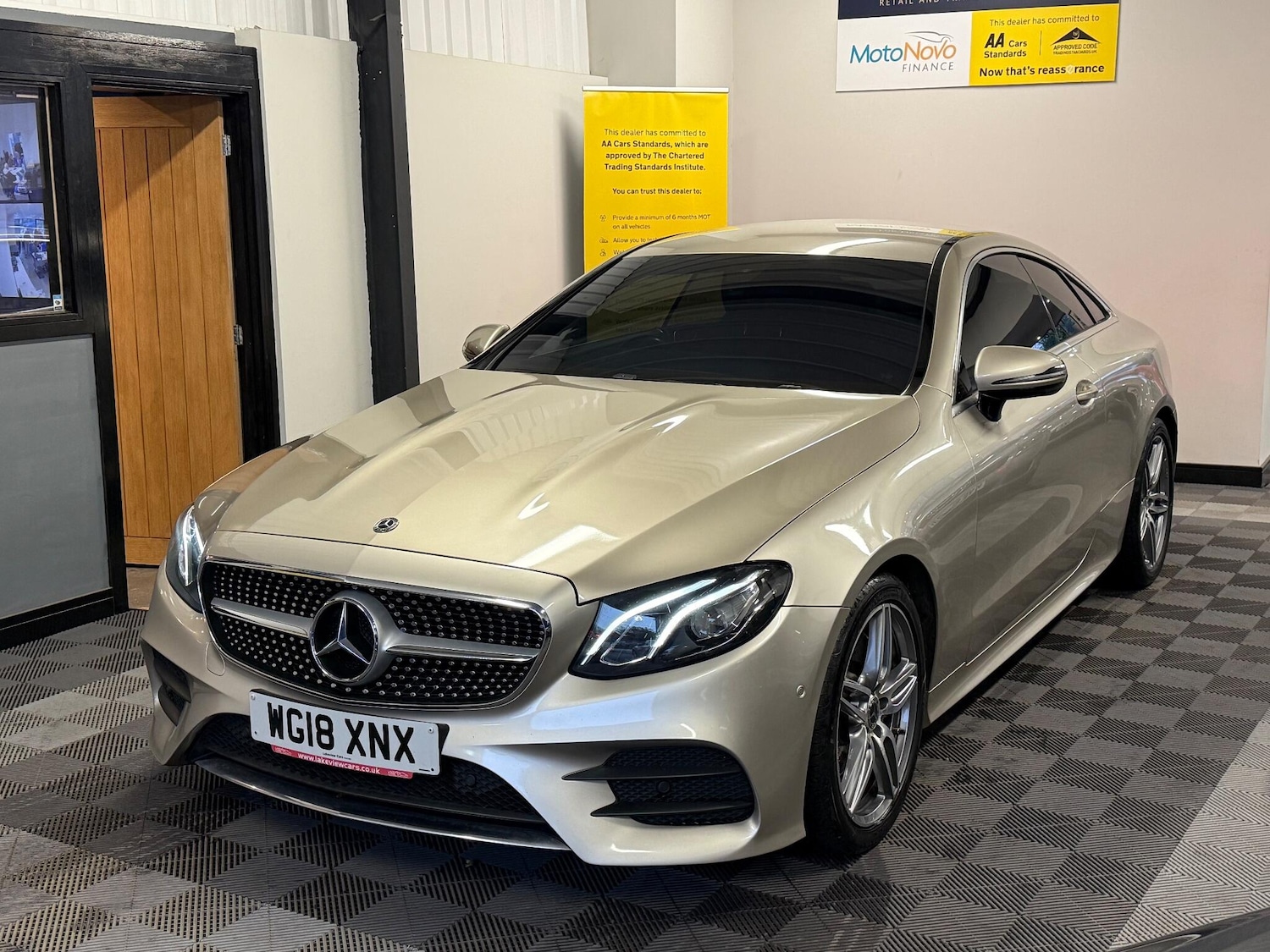 Used Mercedes-Benz E Class 2018 for sale - 76592809: Photo 2