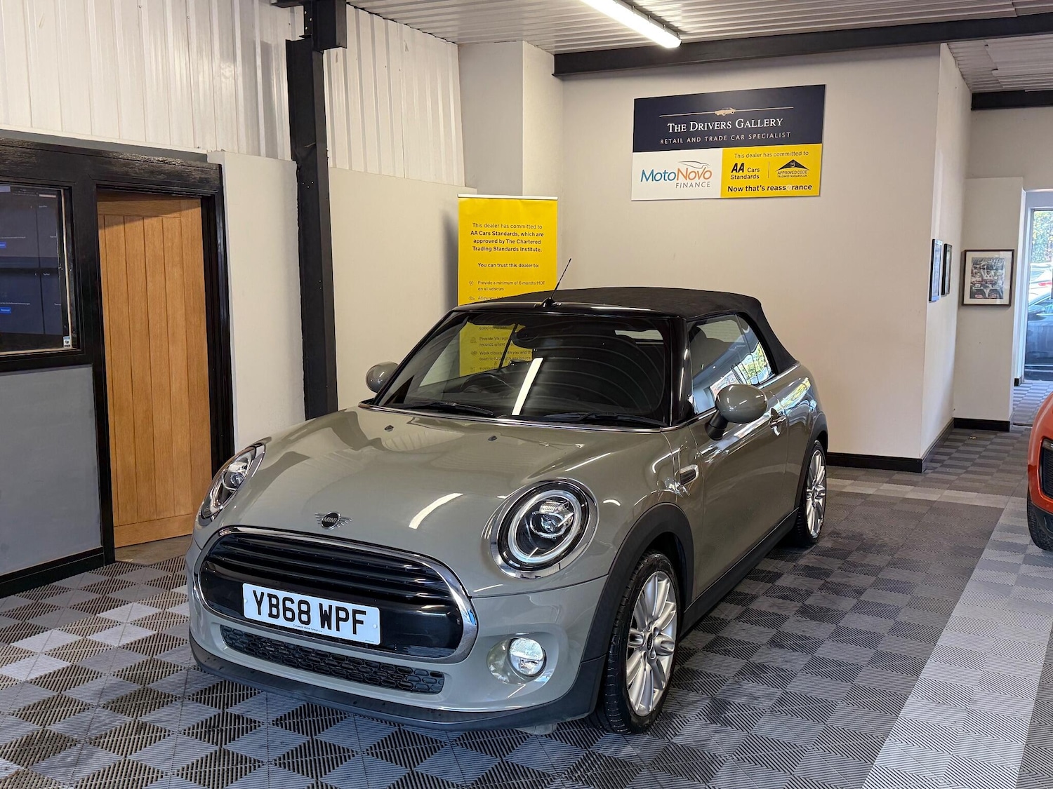 Used MINI Convertible 2018 for sale - 76992477: Photo 13