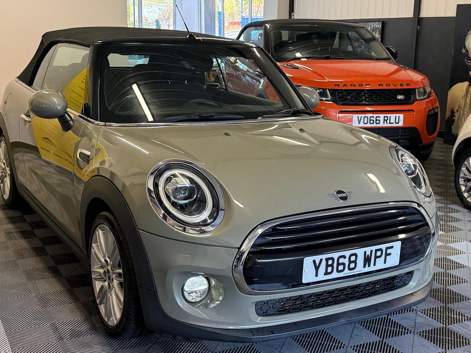 Used MINI Convertible 2018 for sale - 76992477: Photo 33