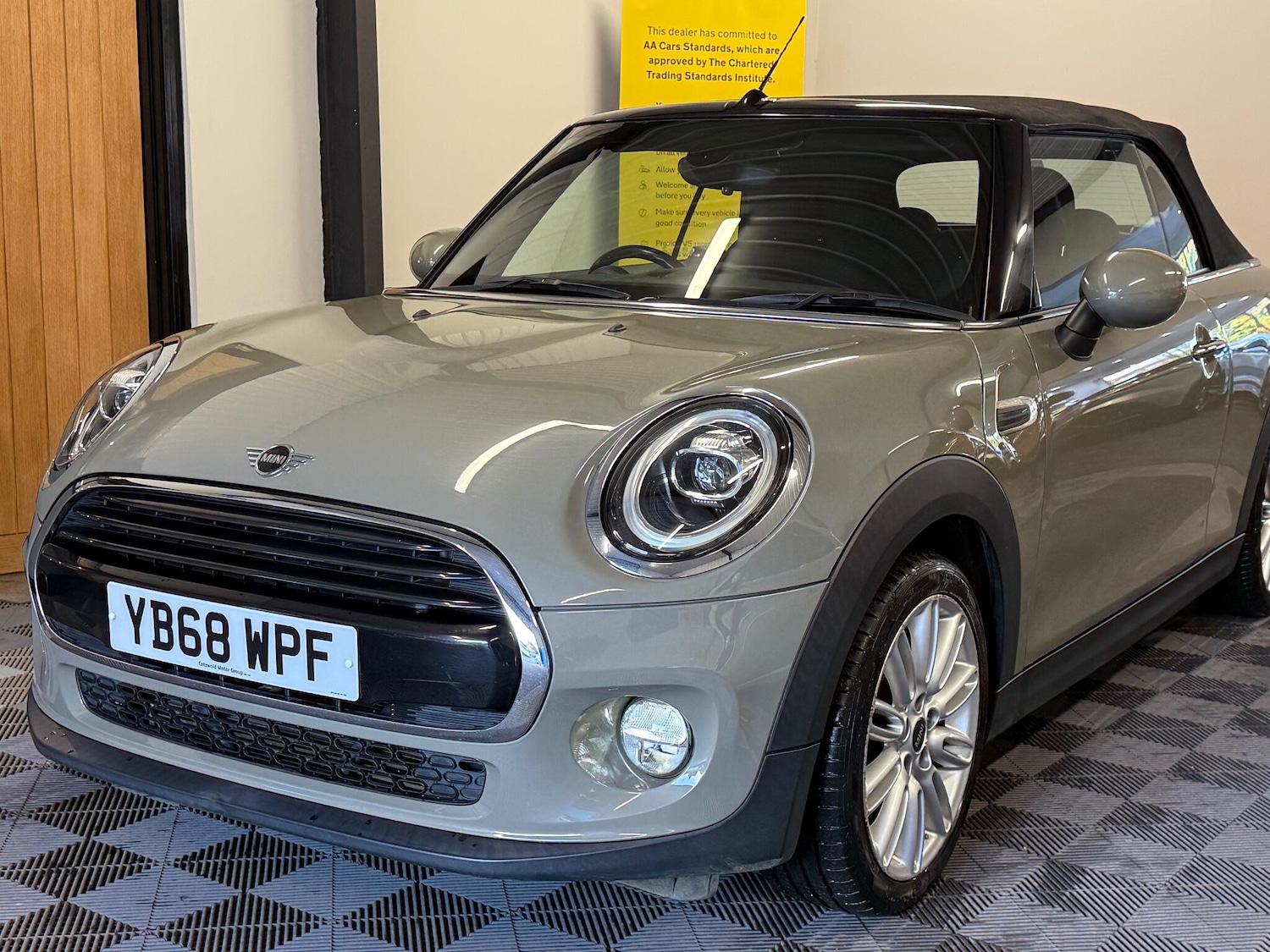 Used MINI Convertible 2018 for sale - 76992477: Photo 35