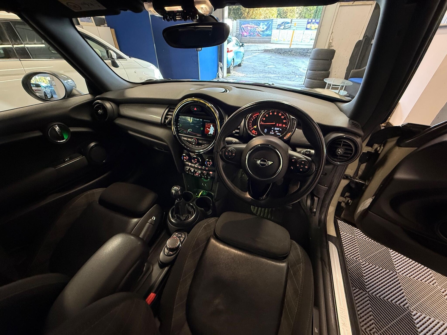 Used MINI Convertible 2018 for sale - 76992477: Photo 4