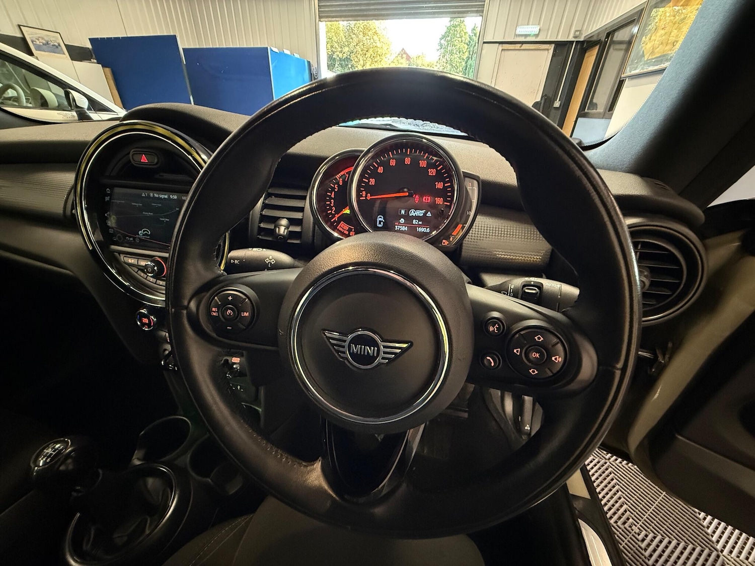 Used MINI Convertible 2018 for sale - 76992477: Photo 7