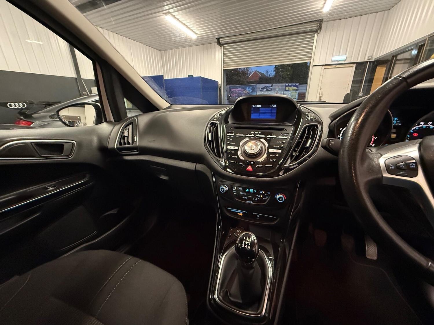 Used Ford B-MAX 2015 for sale - 76632639: Photo 25