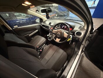 Used Mazda Mazda2 2011 for sale - 77387625: Photo