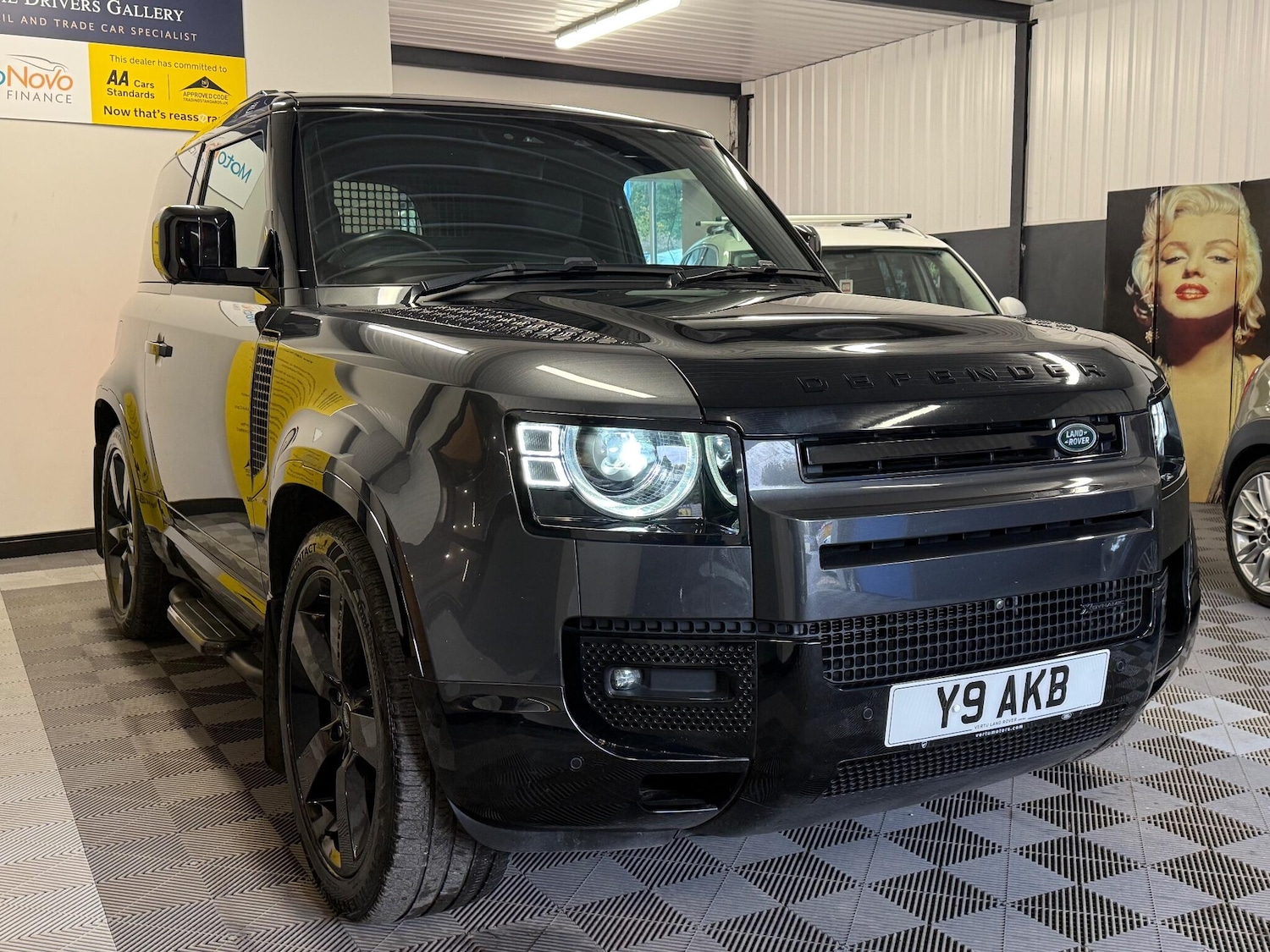 Used Land Rover Defender 2023 for sale - 76512870: Photo 16