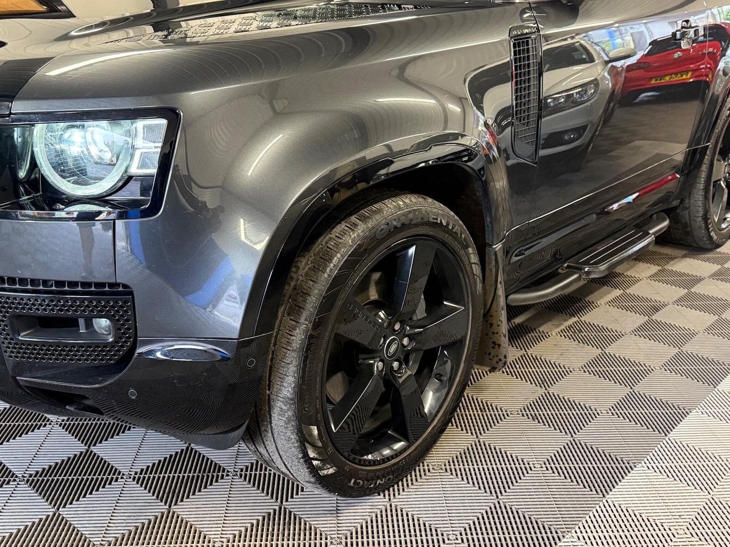 Used Land Rover Defender 2023 for sale - 76512870: Photo 34