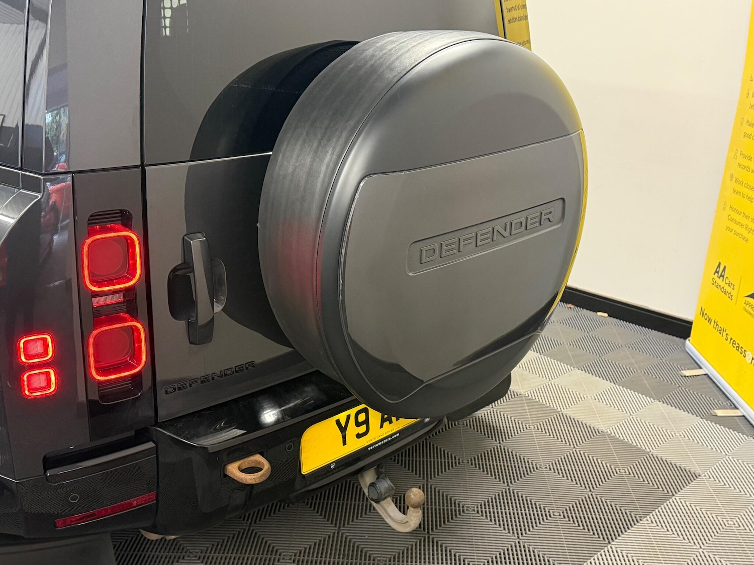 Used Land Rover Defender 2023 for sale - 76512870: Photo 37