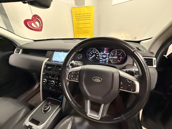 Used Land Rover Discovery Sport 2017 for sale - 76294930: Photo 6
