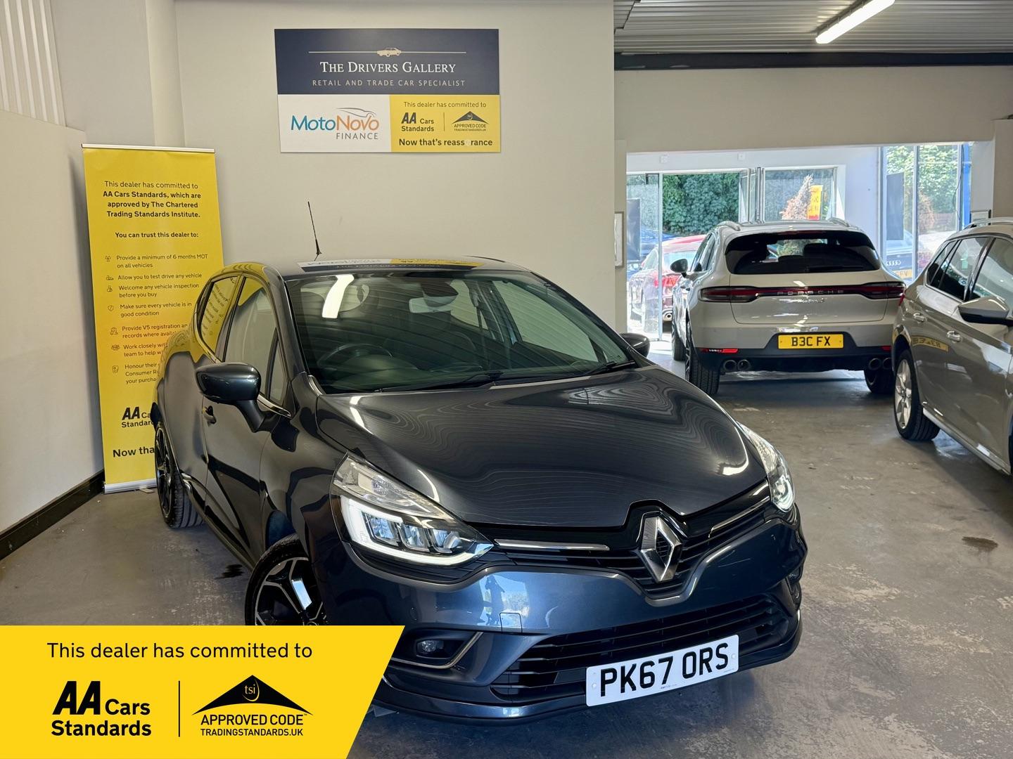 Used Renault Clio 2017 for sale - 76327266: Photo 1