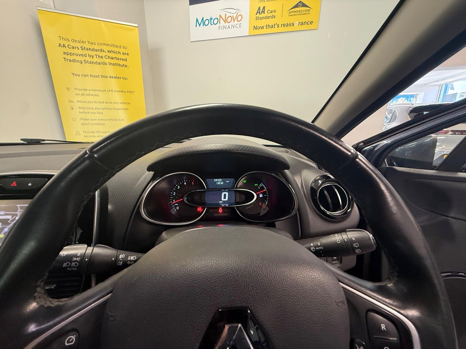 Used Renault Clio 2017 for sale - 76327266: Photo 10