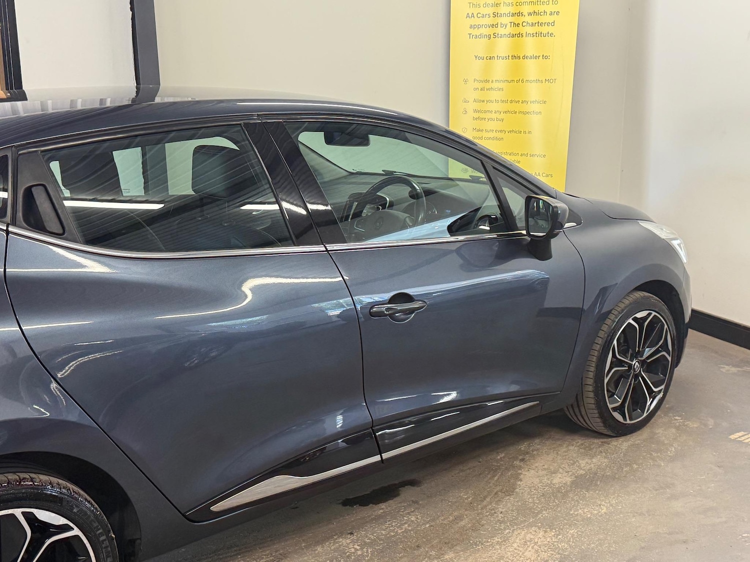 Used Renault Clio 2017 for sale - 76327266: Photo 14