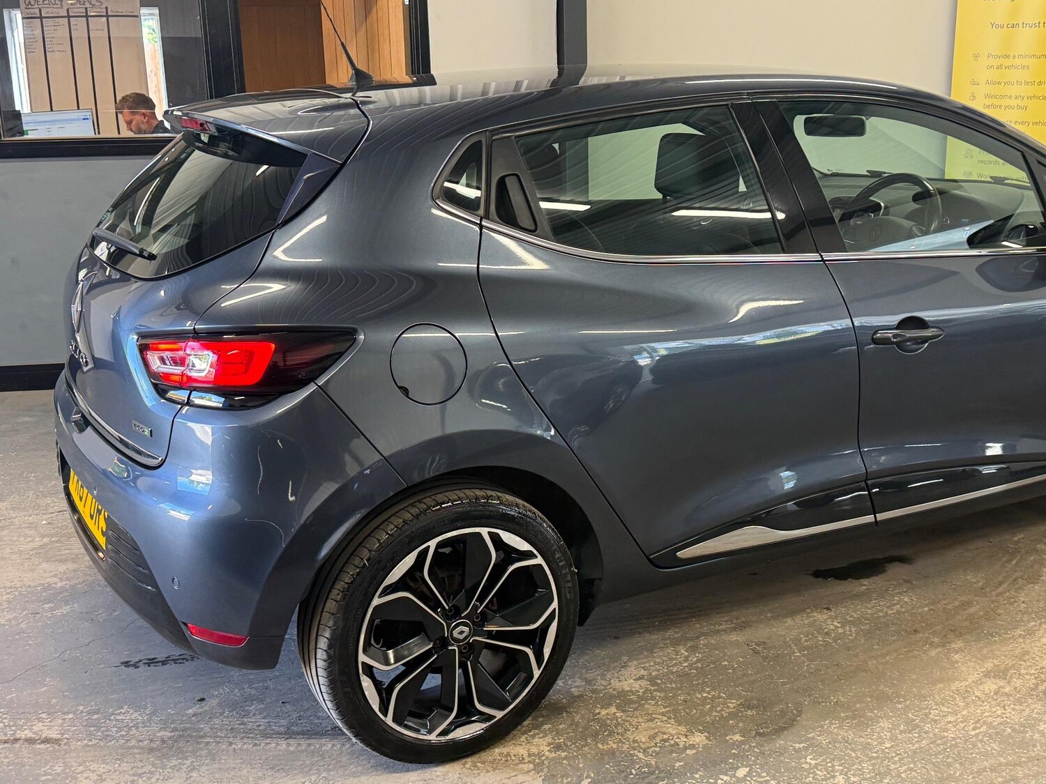 Used Renault Clio 2017 for sale - 76327266: Photo 15