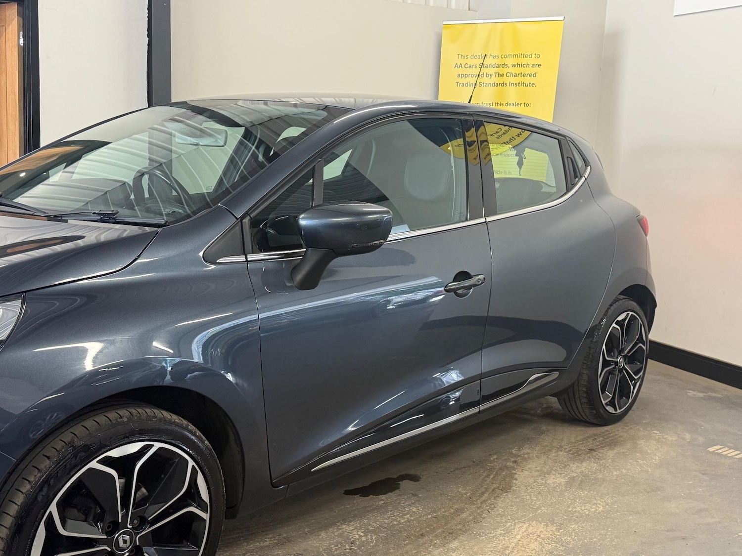 Used Renault Clio 2017 for sale - 76327266: Photo 20