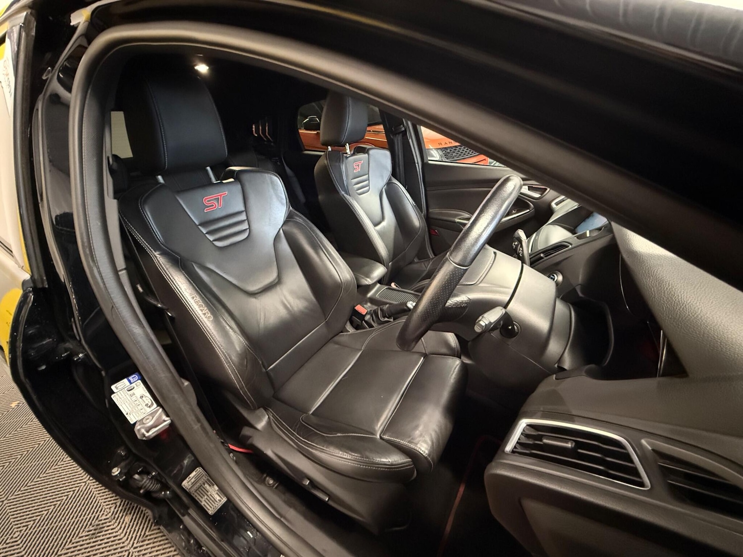 Used Ford Focus 2016 for sale - 76645527: Photo 17