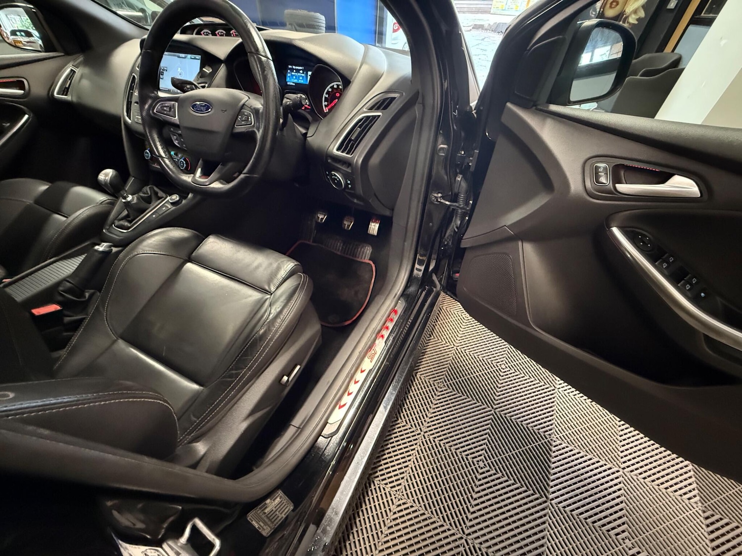 Used Ford Focus 2016 for sale - 76645527: Photo 21