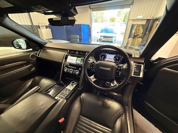 Used Land Rover Discovery 2020 for sale - 76898240: Photo