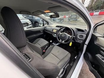 Used Toyota Yaris 2014 for sale - 78006443: Photo