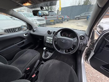 Used Ford Fiesta 2004 for sale - 77768842: Photo