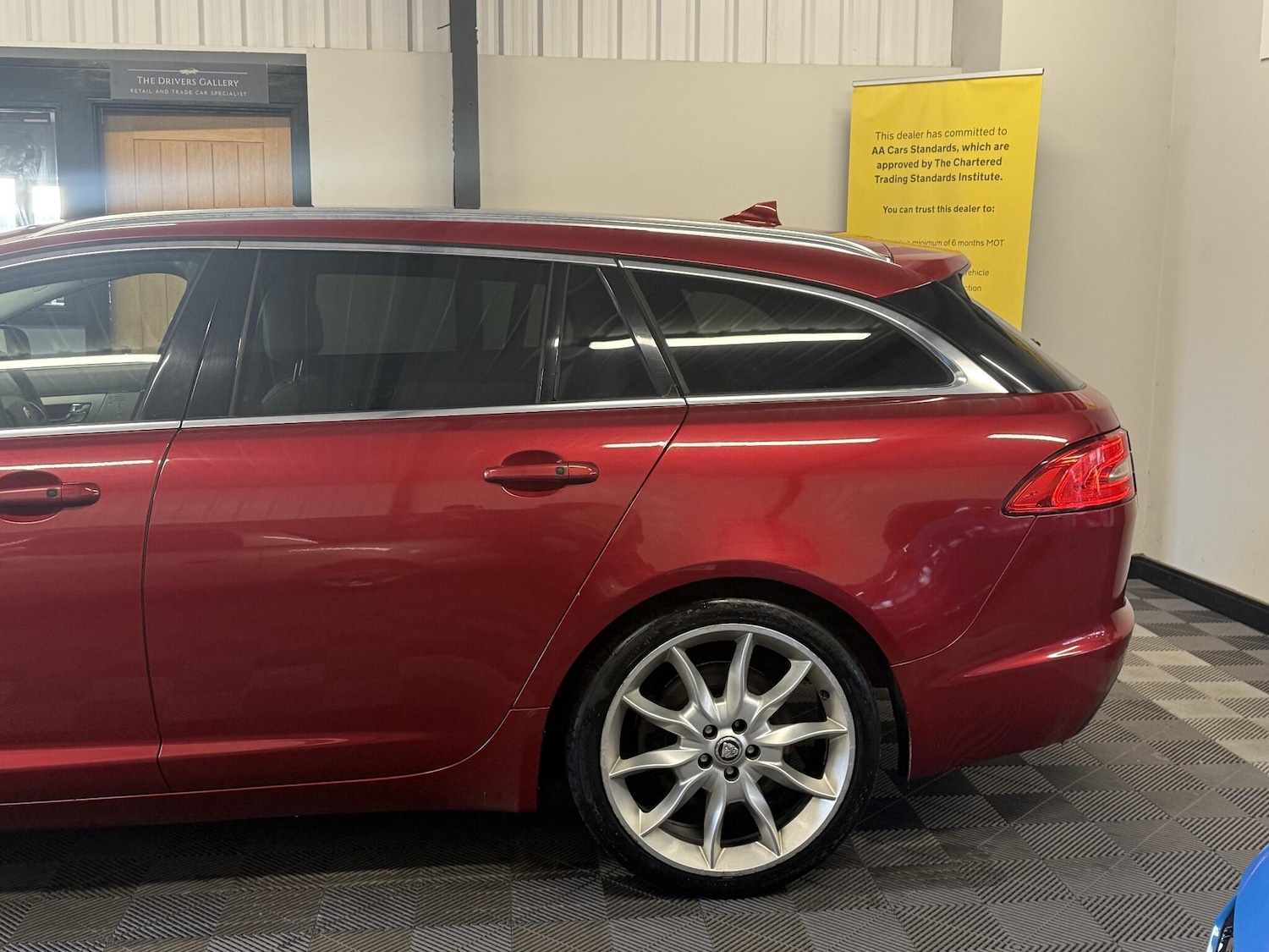 Used Jaguar XF 2013 for sale - 76801806: Photo 17