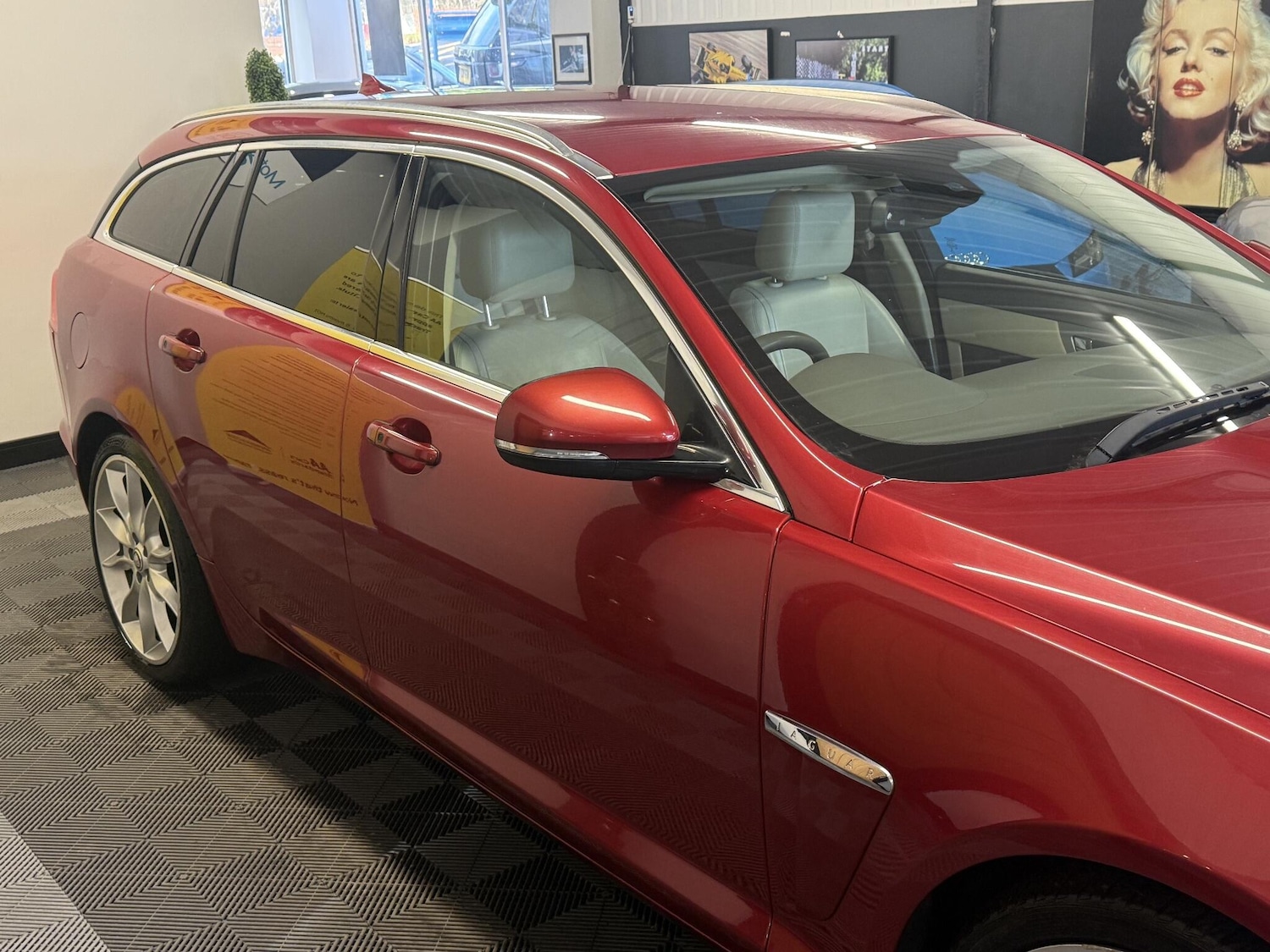 Used Jaguar XF 2013 for sale - 76801806: Photo 21