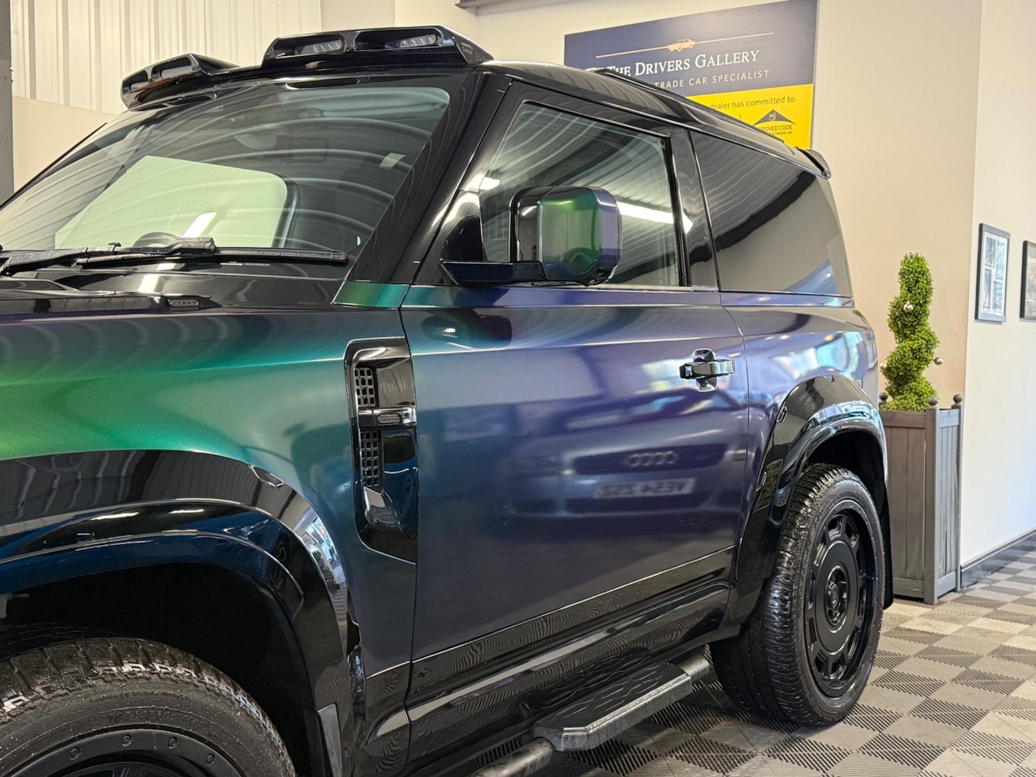 Used Land Rover Defender 90 2021 for sale - 76620506: Photo 16