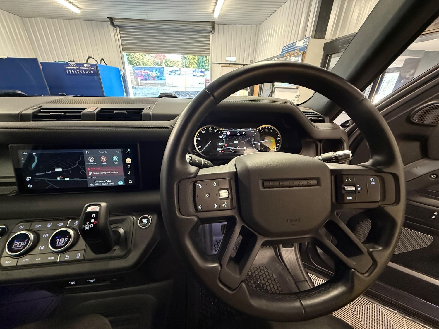 Used Land Rover Defender 90 2021 for sale - 76620506: Photo 31