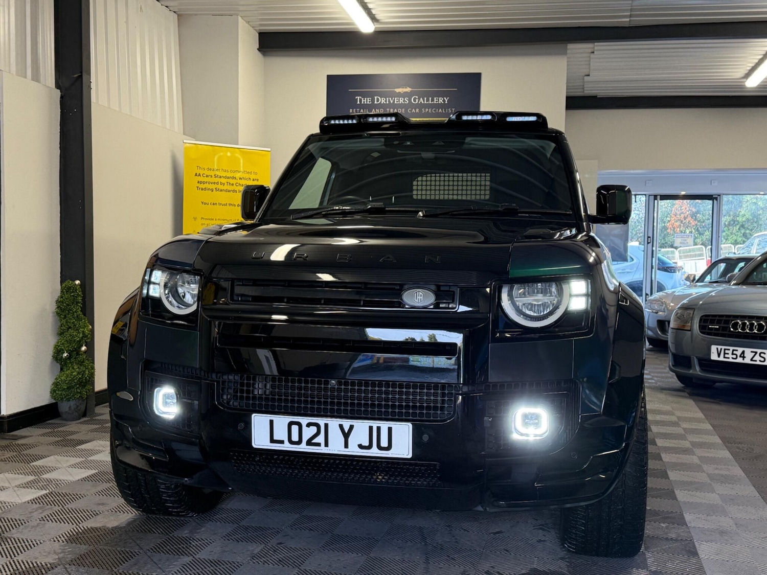 Used Land Rover Defender 90 2021 for sale - 76620506: Photo 9