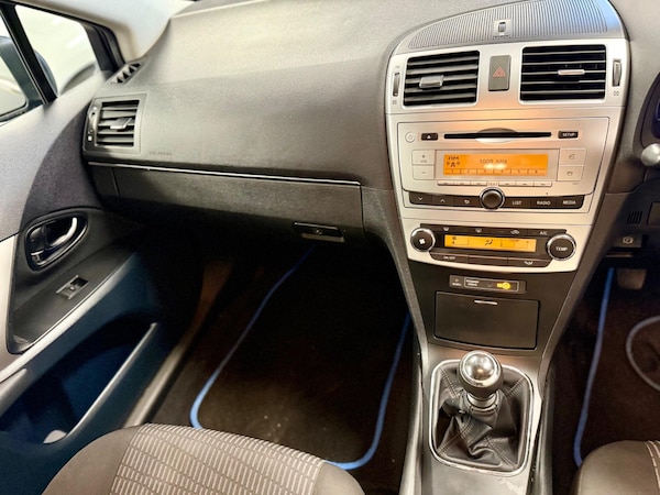 Used Toyota Avensis 2013 for sale - 75741450: Photo 15