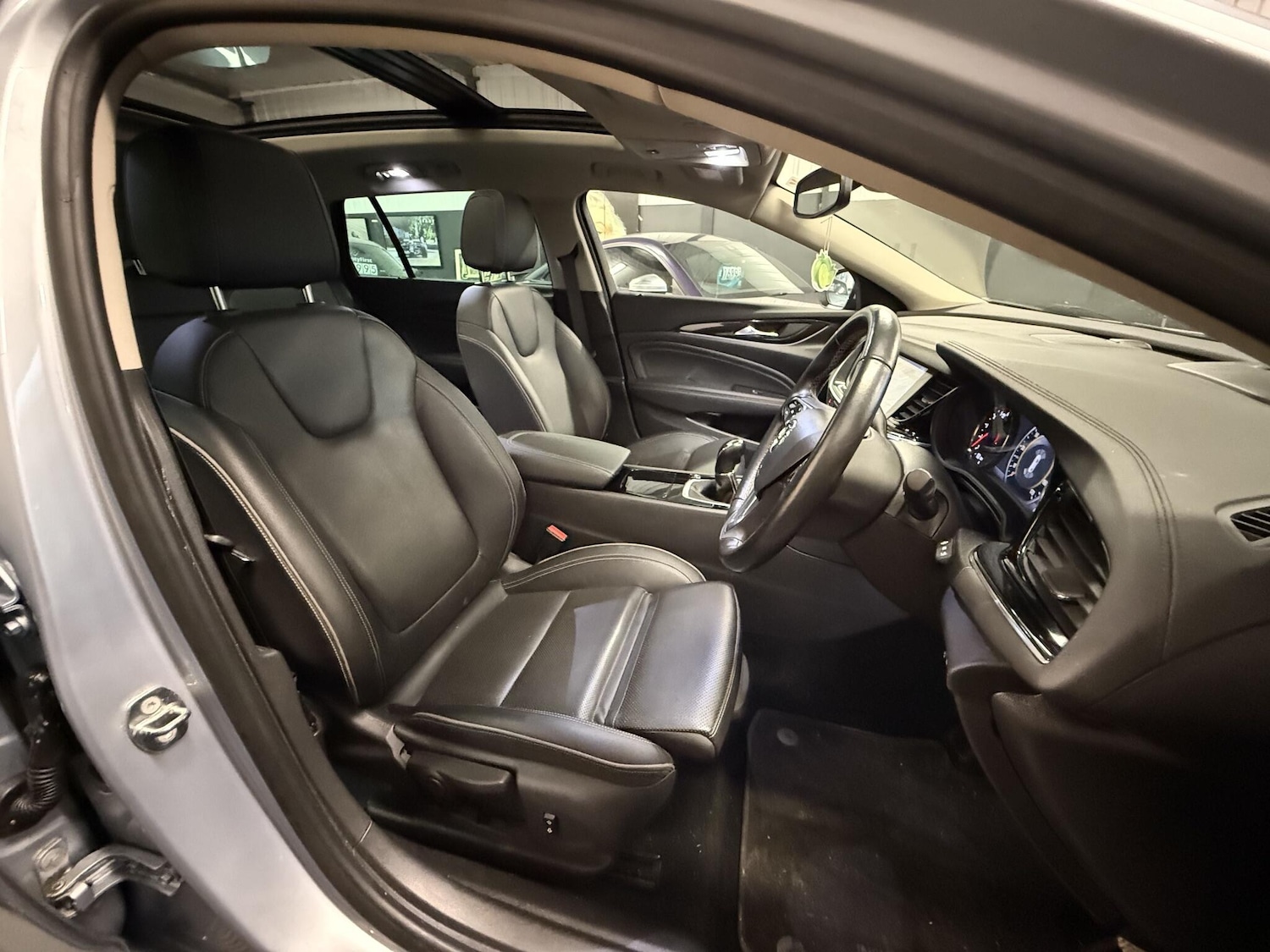 Used Vauxhall Insignia 2017 for sale - 76727496: Photo 6