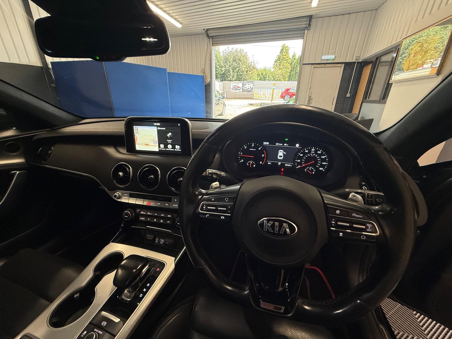 Used Kia Stinger 2018 for sale - 76988116: Photo 6