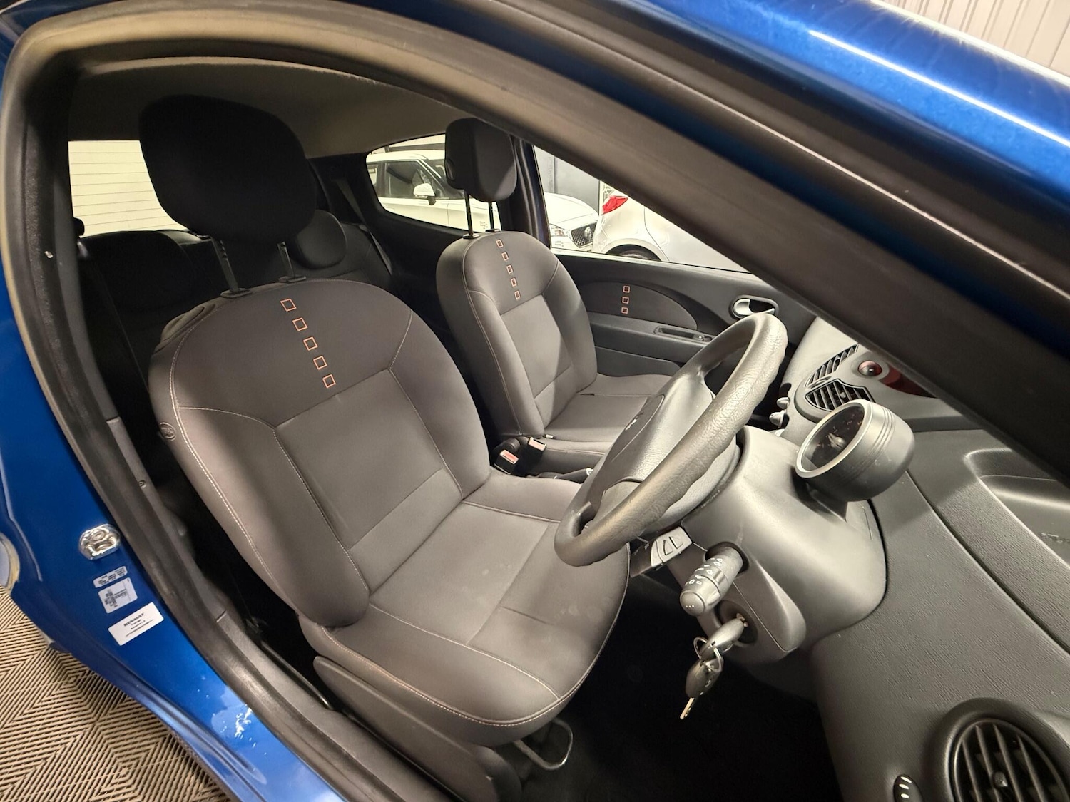 Used Renault Twingo 2009 for sale - 77440857: Photo 6