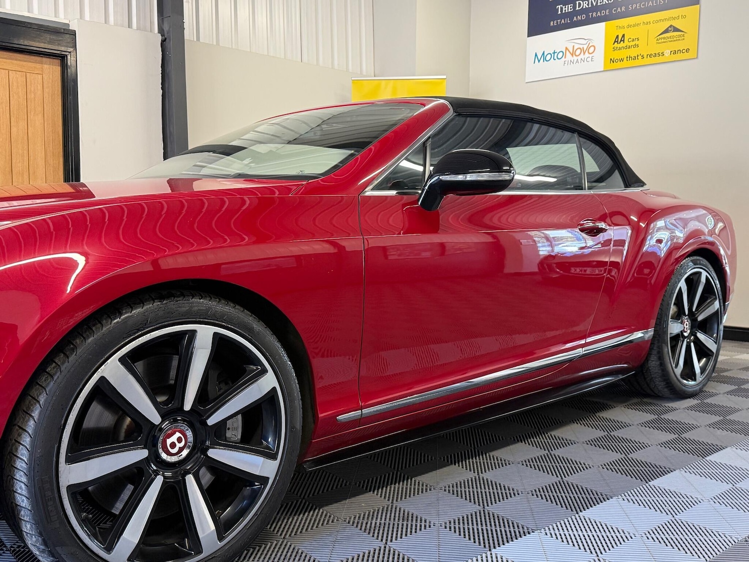 Used Bentley Continental 2014 for sale - 76349601: Photo 42