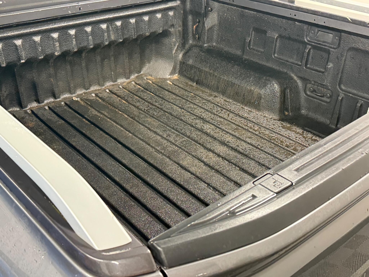 Used Land Rover Defender 2025 for sale - 76759643: Photo 15