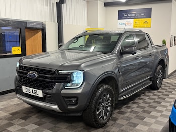 Used Land Rover Defender 2025 for sale - 76759643: Photo