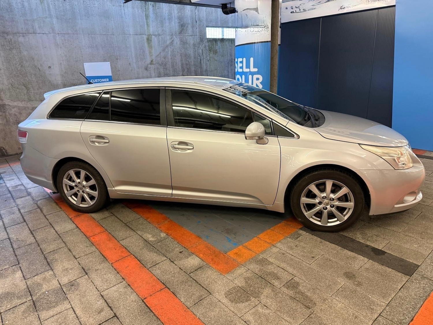 Used Toyota Avensis 2010 for sale - 77479002: Photo 2