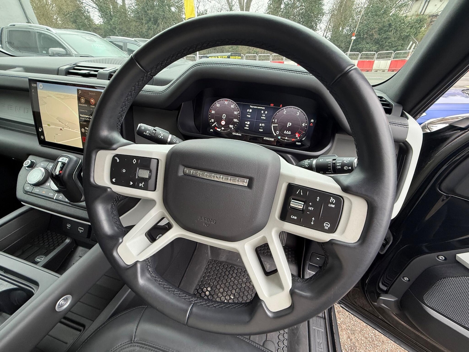 Used Land Rover Defender 110 2023 for sale - 77671071: Photo 11