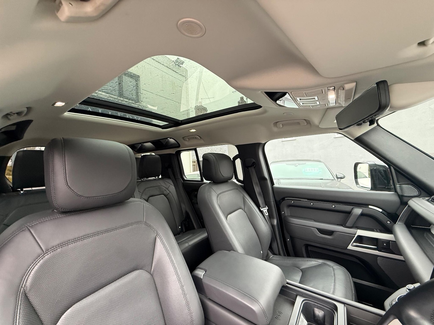 Used Land Rover Defender 110 2023 for sale - 77671071: Photo 12