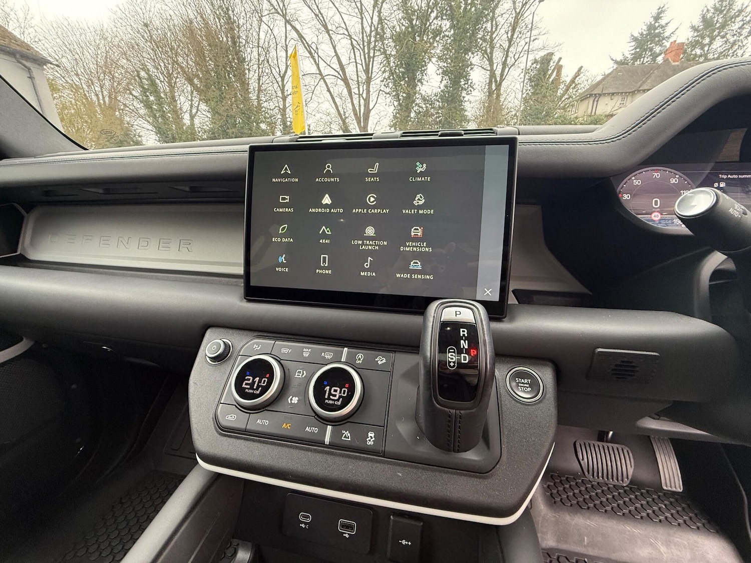 Used Land Rover Defender 110 2023 for sale - 77671071: Photo 14