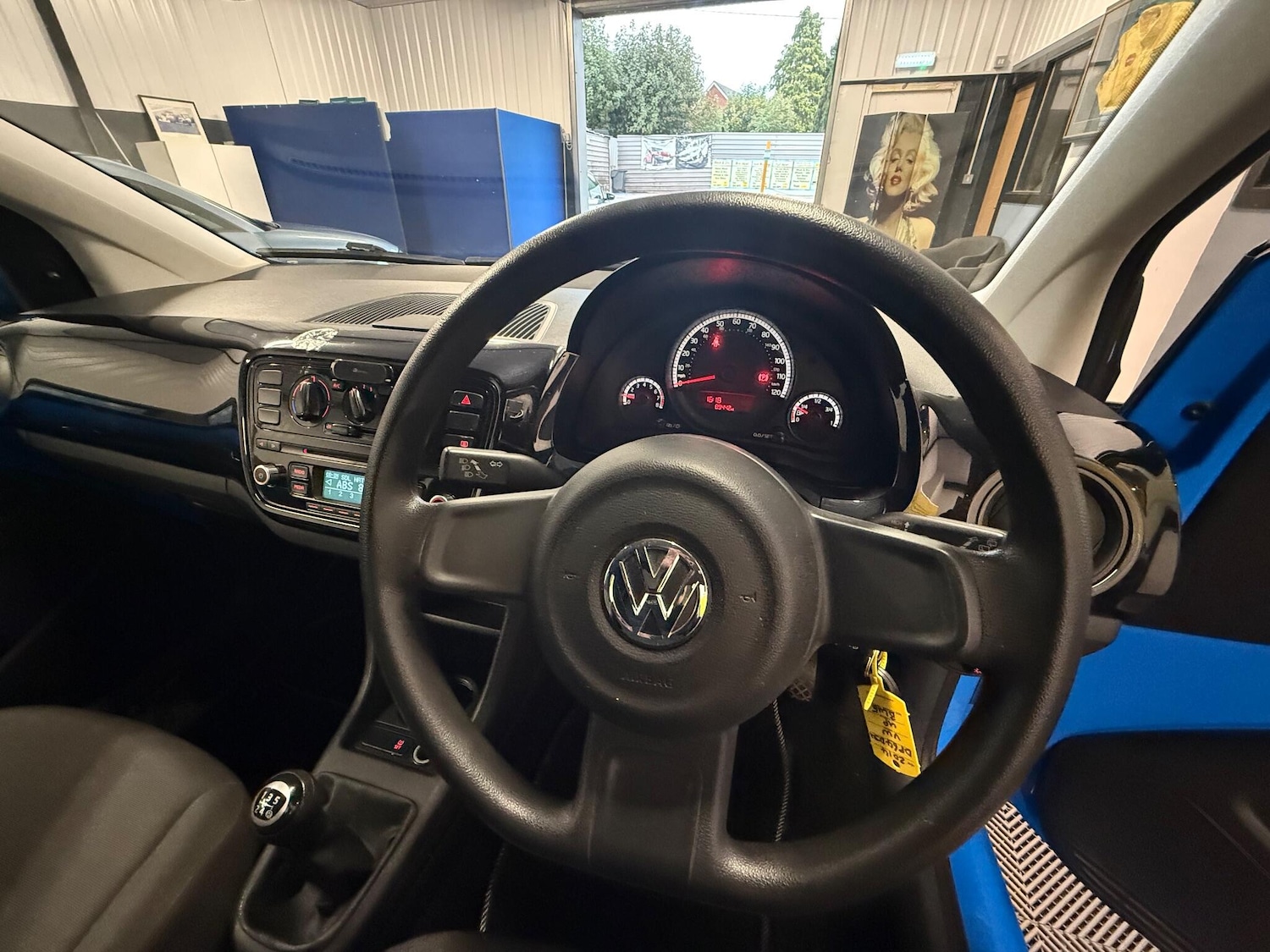 Used Volkswagen up! 2015 for sale - 76645525: Photo 6