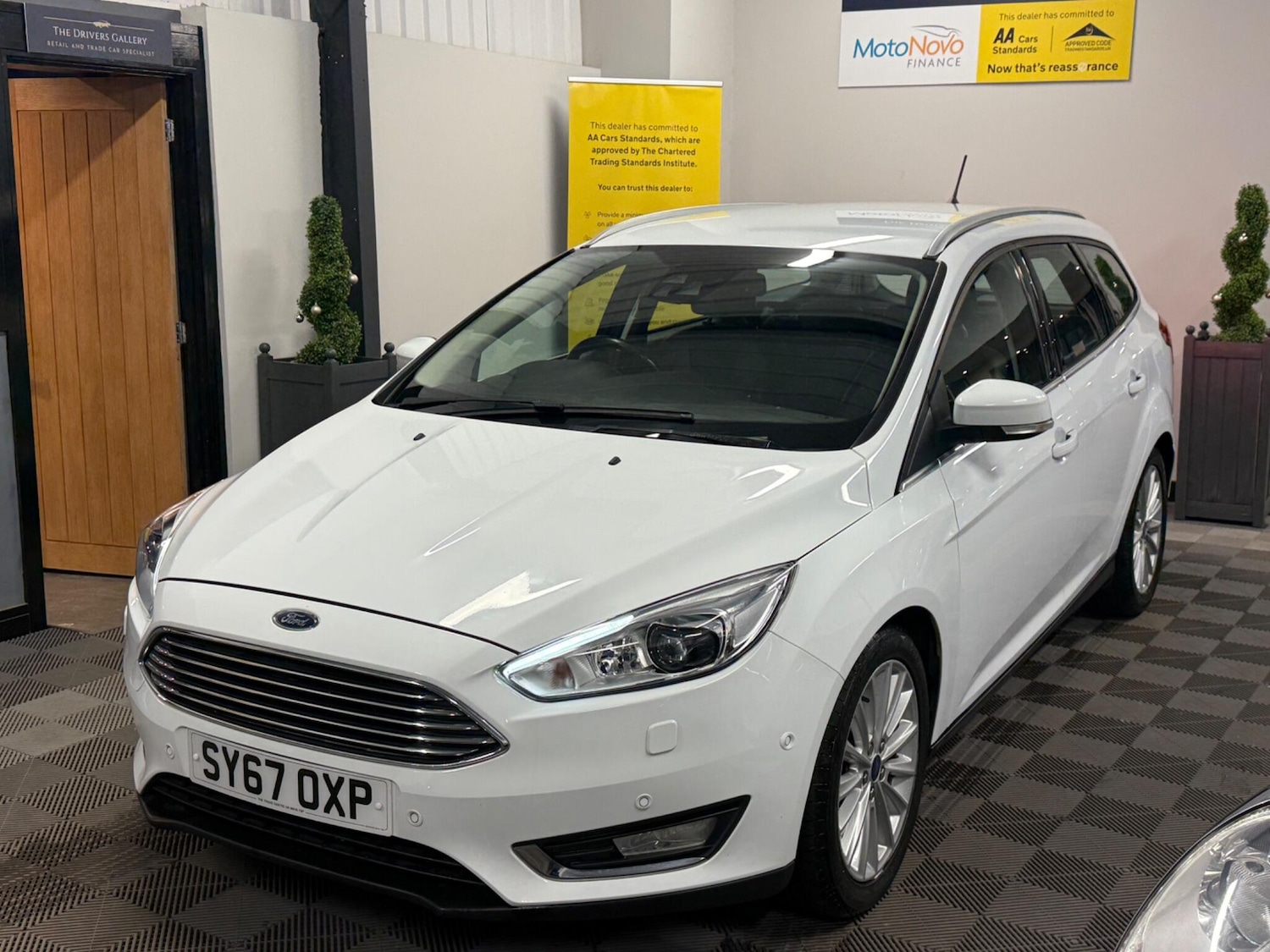 Used Ford Focus 2017 for sale - 76936376: Photo 2