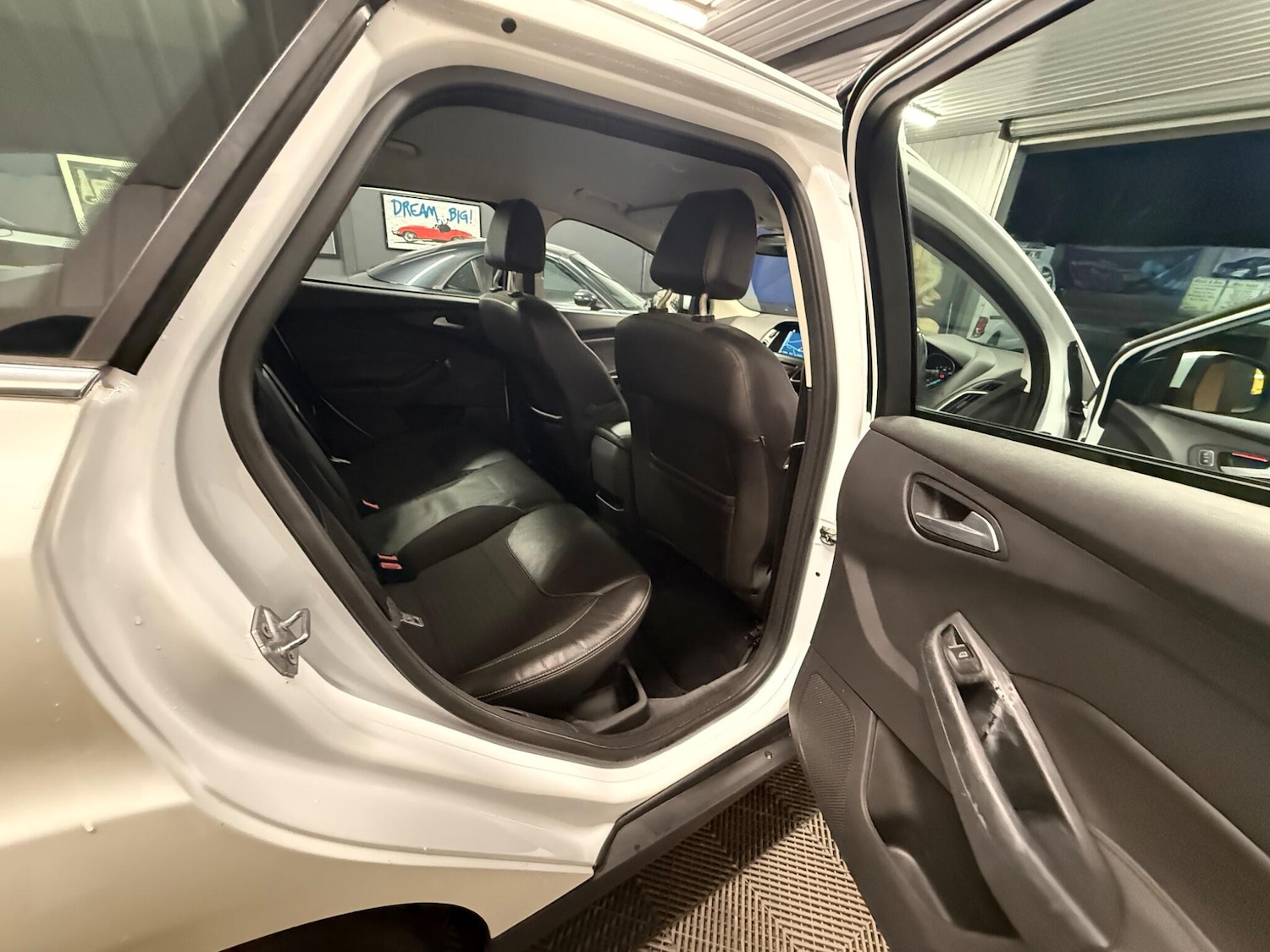 Used Ford Focus 2017 for sale - 76936376: Photo 24